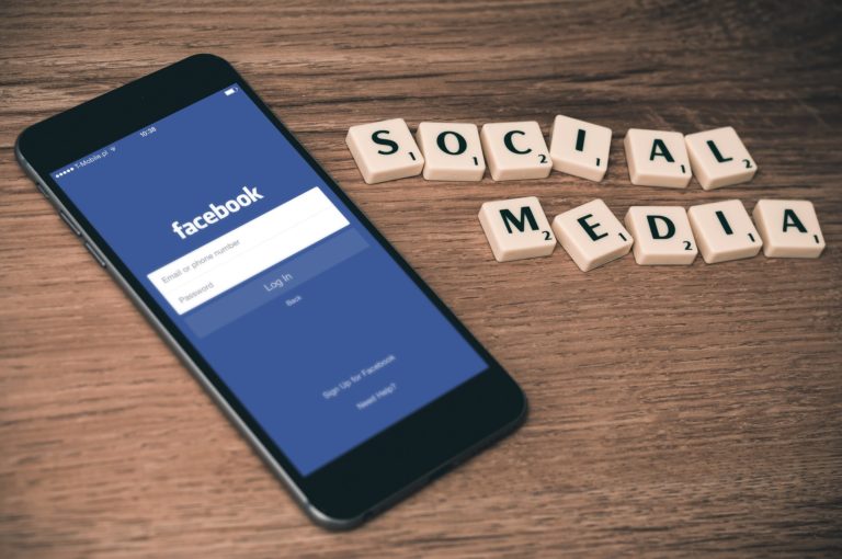 Facebook platil za sdílení soukromých dat uživatelů