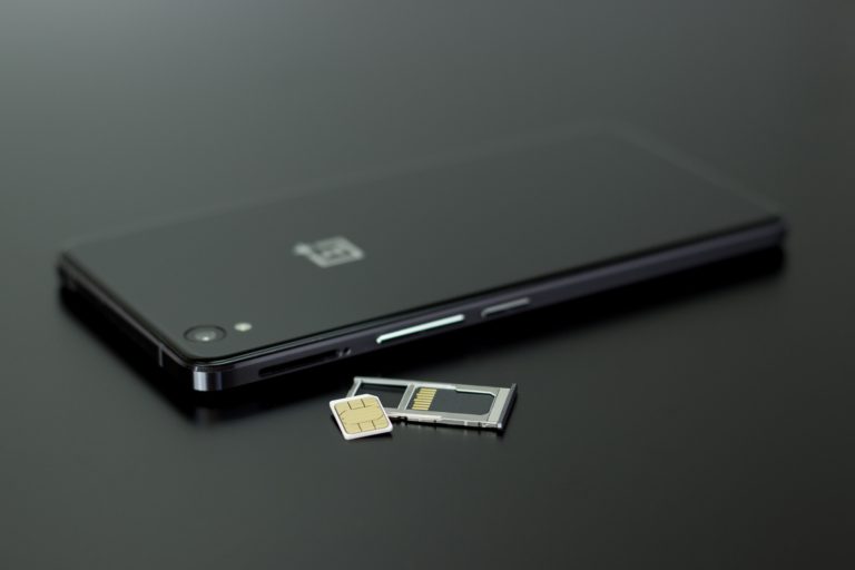 Už žádné plasty! Vodafone mění SIM karty za eSIM!