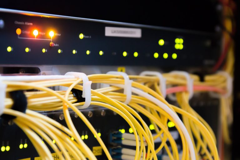 Vše o ADSL. Jakou má ADSL rychlost, je stále aktuální a jaké má výhody a nevýhody?