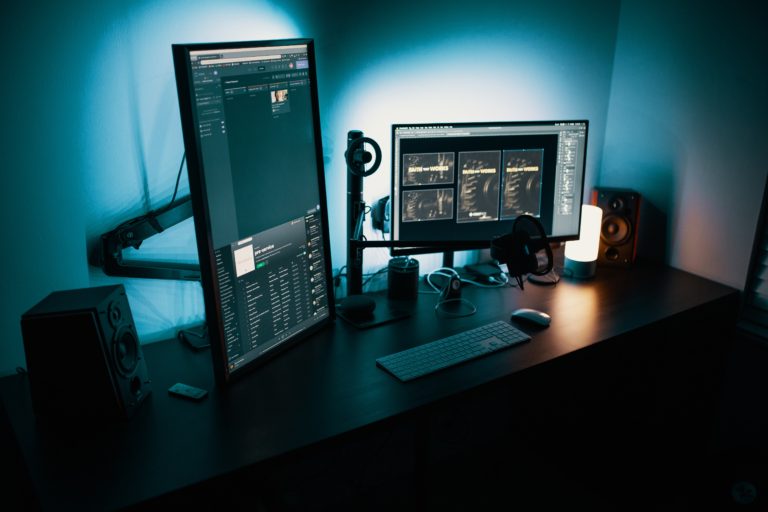 Chcete opravdu velice spolehlivé a rychlé připojení? Přemýšlejte o optickém kabelu!