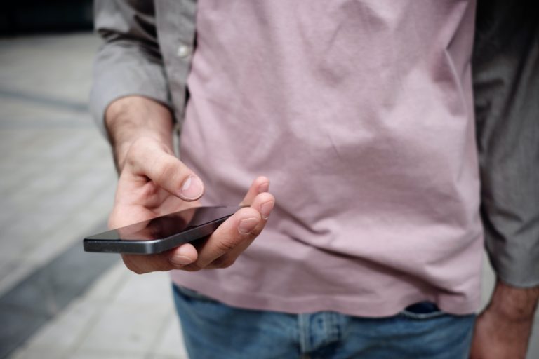 Mobilní internet, nebo přenosný internet na cestování?
