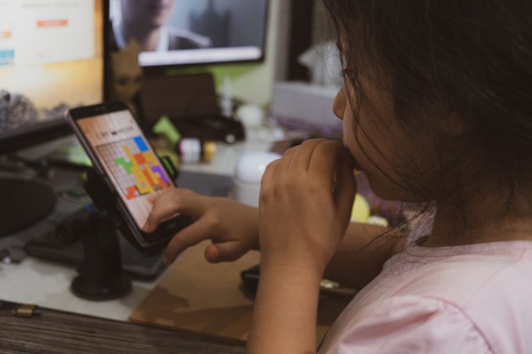 Tarify pro školáky jako levná varianta plnohodnotného tarifu