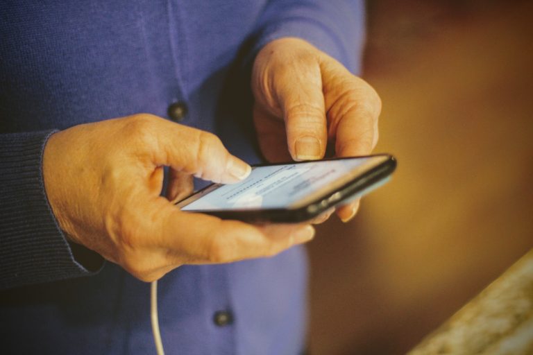 Získejte mobilní tarify výhodně díky široké nabídce operátorů