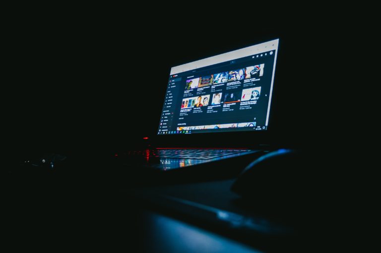 Co potřebujete k tomu, abyste mohli využívat 5G internet doma a v telefonu?