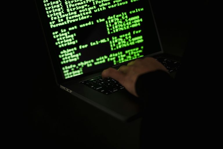 Co je to malware a jak může ublížit vašim datům?