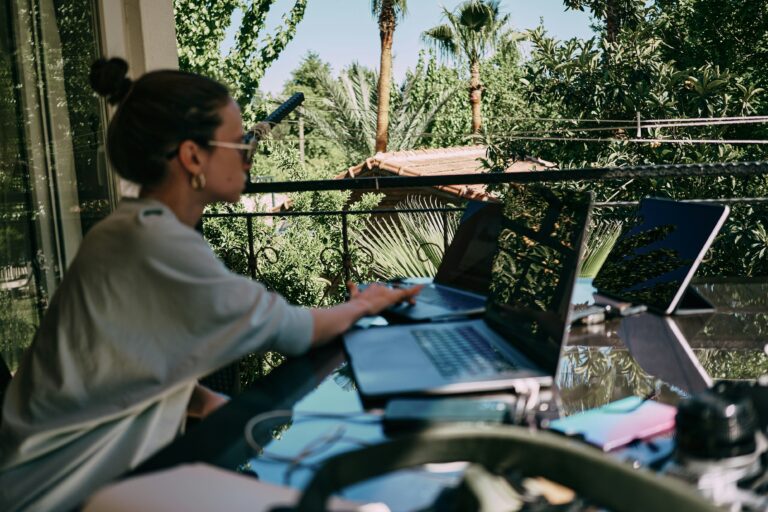 Digitální detox: Jak si odpočinout od technologií bez úplného odpojení