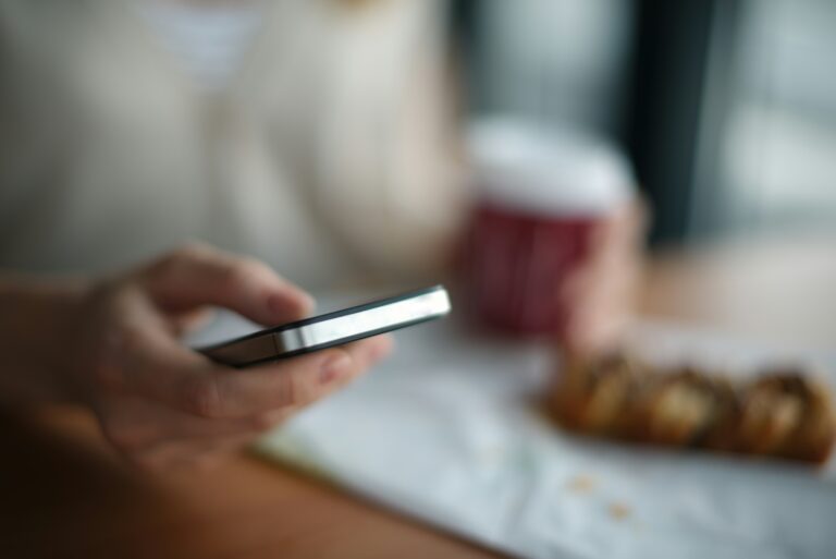 Mobilní revoluce: Jak 6G a AI mění naše chytré telefony