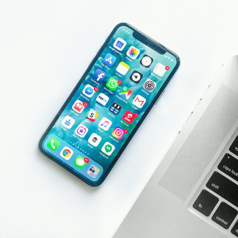 Nové skládací mobily v roce 2026