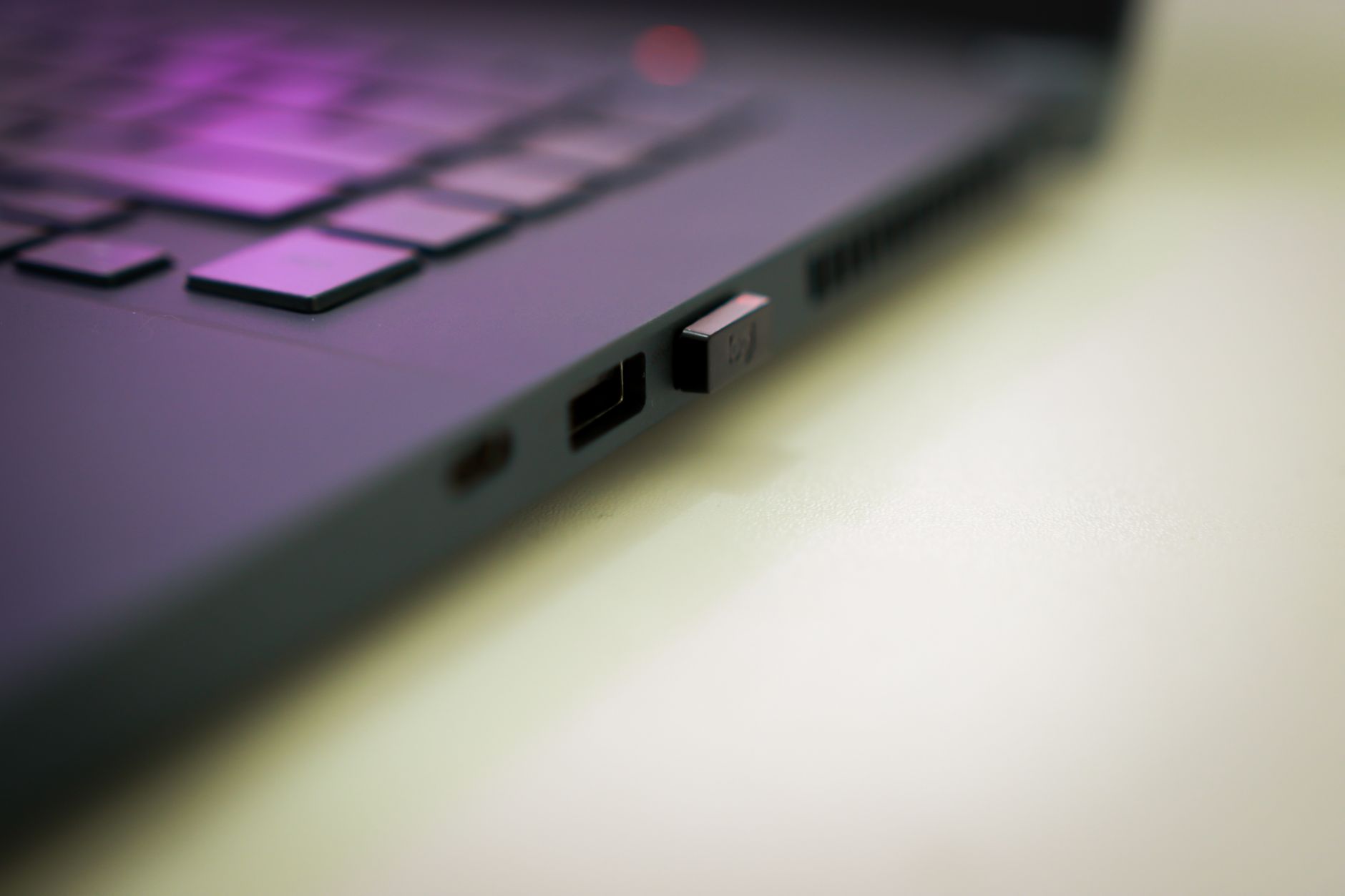 Internet přes USB modem: přežitek, nebo praktická záloha?