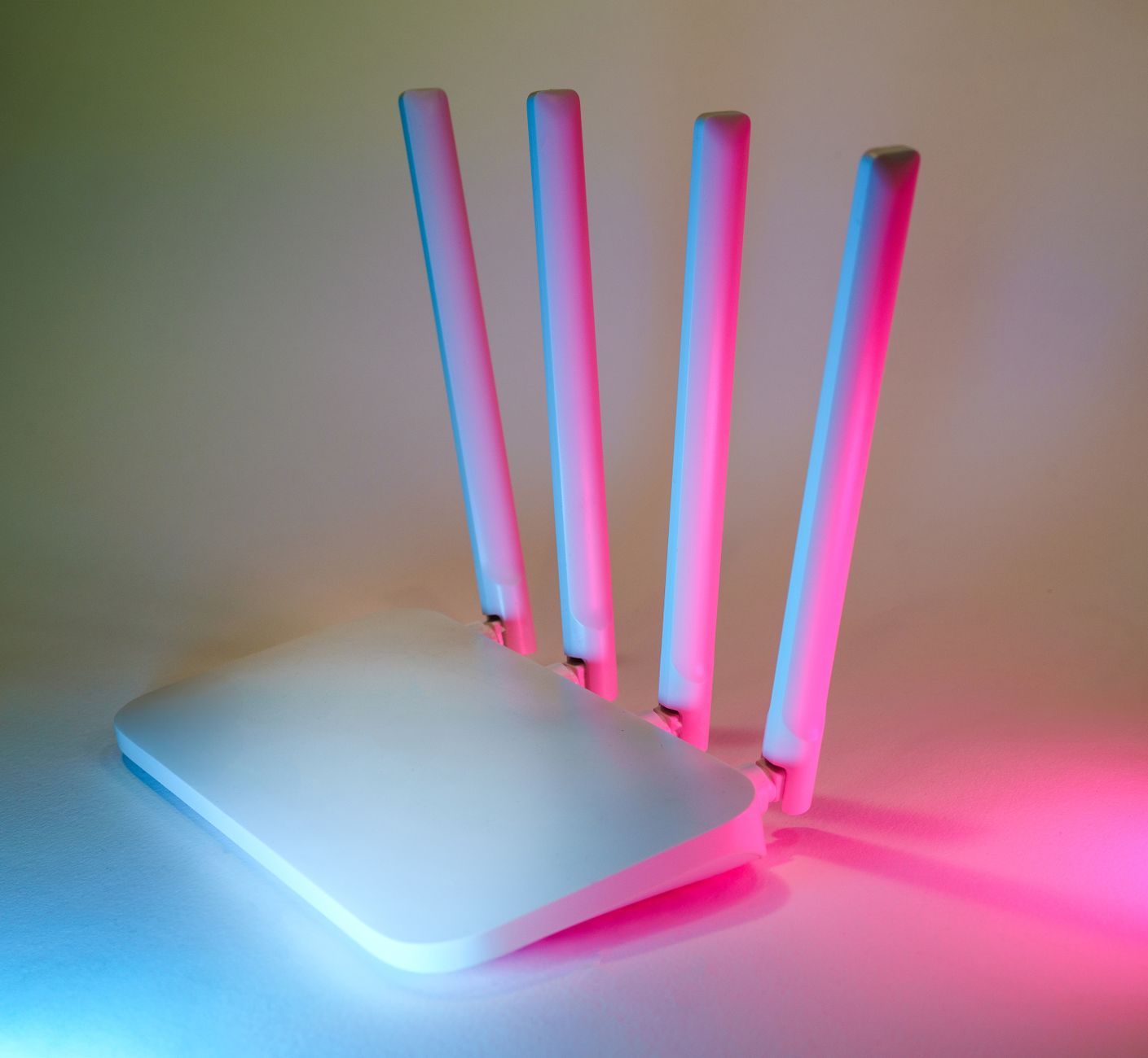 Mobilní internet na doma: kdy LTE/5G modem stačí místo pevné linky